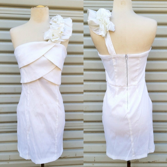 White Vintage Floral Midi Wedding Dress - Picture 1 of 4